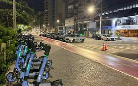 Apartamento em frente a praia Costa 1001